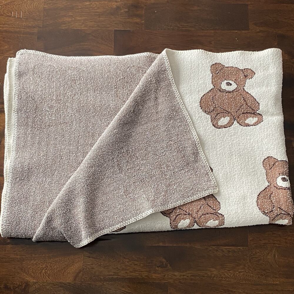 Cupcakes And Cashmere Brown Bear Blanket 52” x 69” Soft Bedding Kids